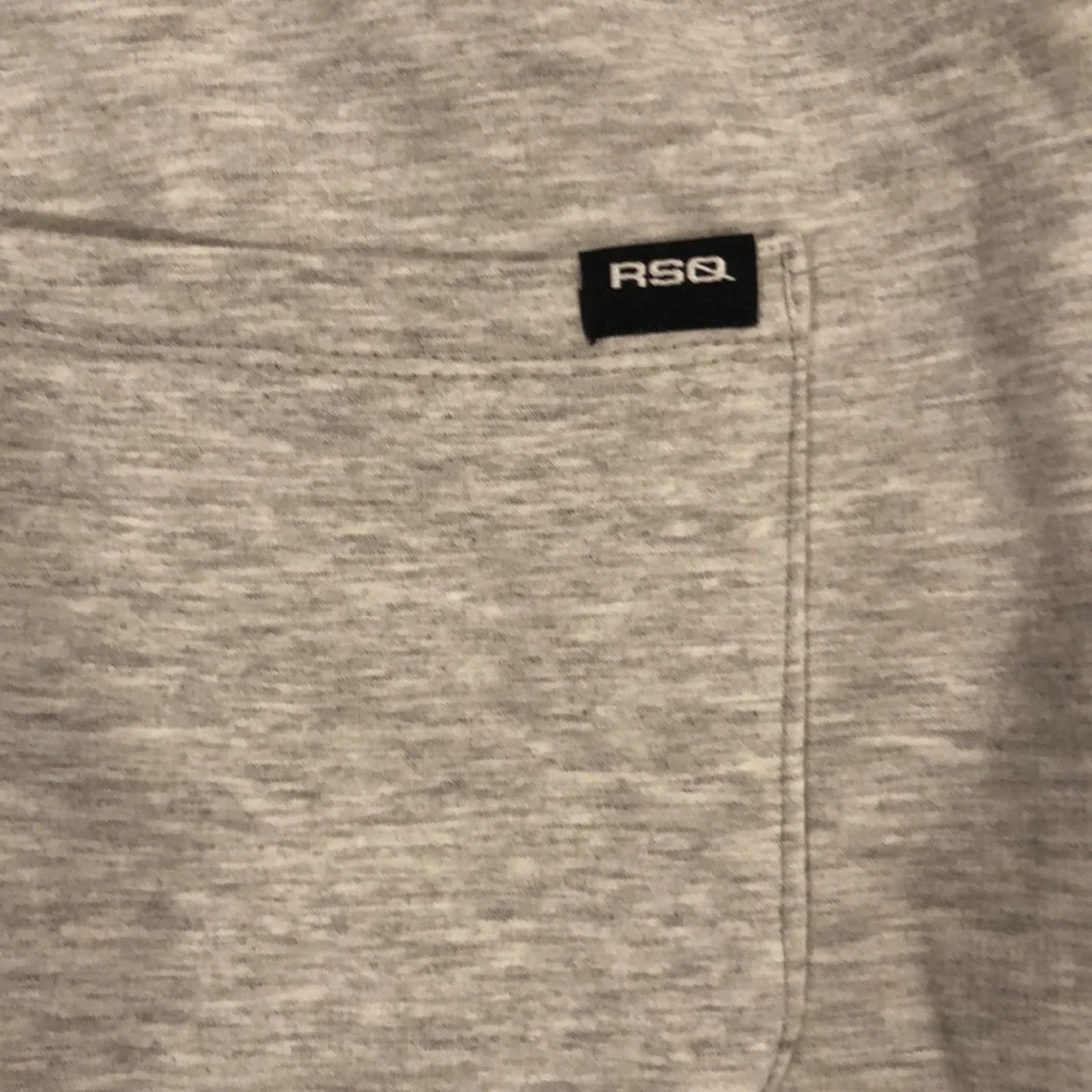 ⭐️FREE!!⭐️WITH BUNDLE PURCHASE!💥5 FOR $25💥RSQ! jogger sweatpants grey size lrg - Picture 8 of 8
